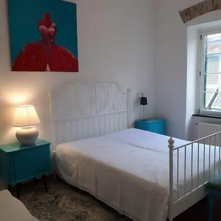 Mi12 Apartment
